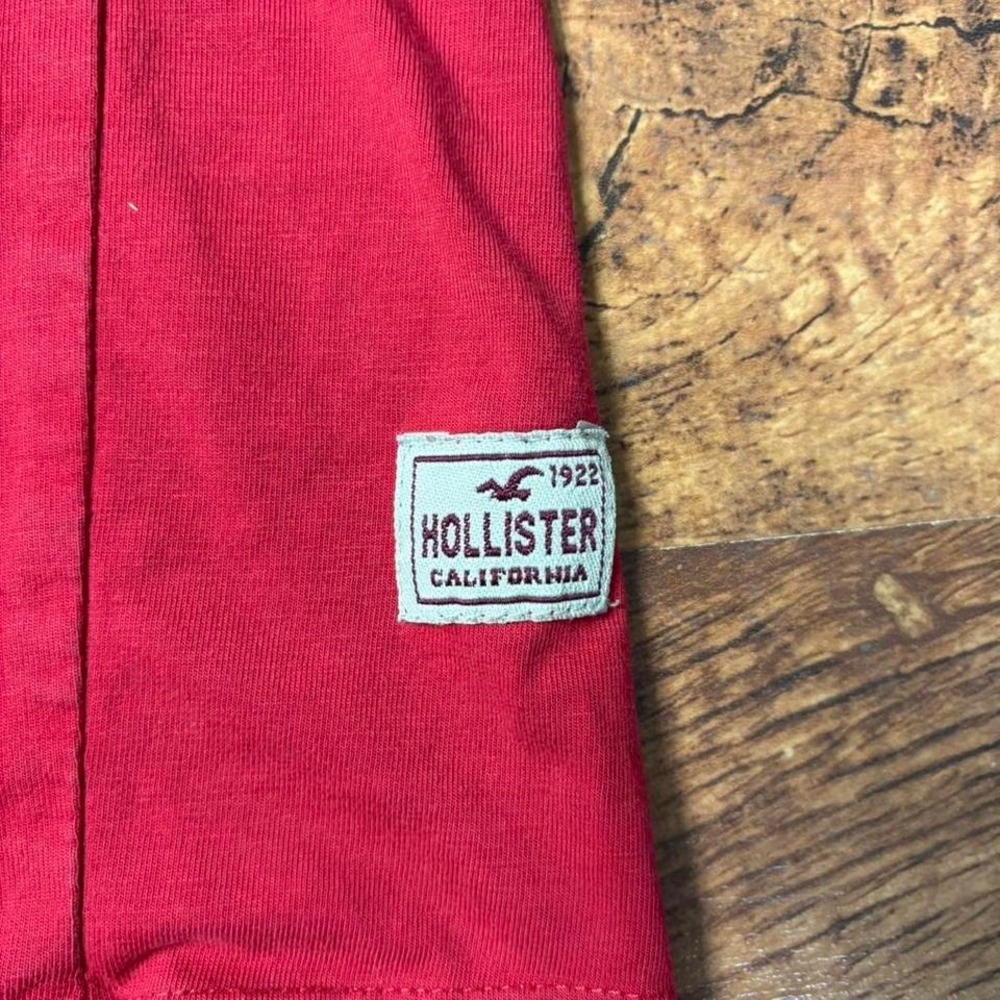 Red Hollister Co. baseball embroidered t-shirt - Picture 4 of 8